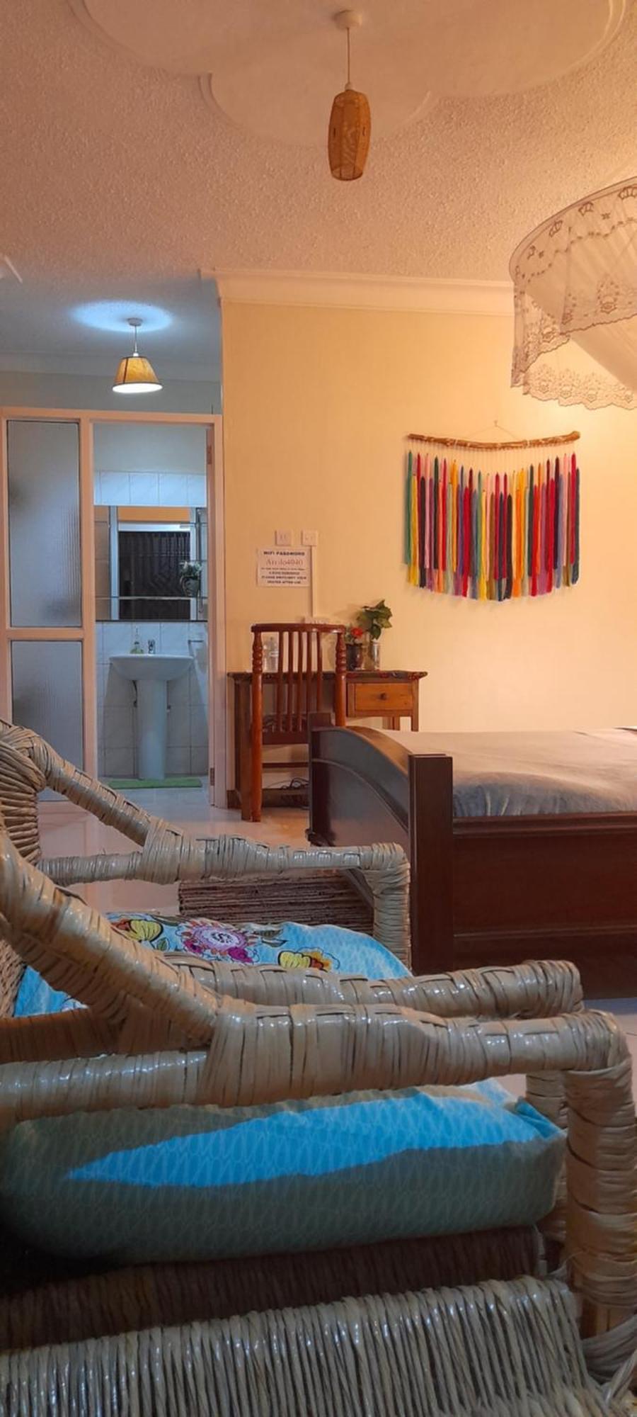 Aivilo Home Entebbe Buitenkant foto